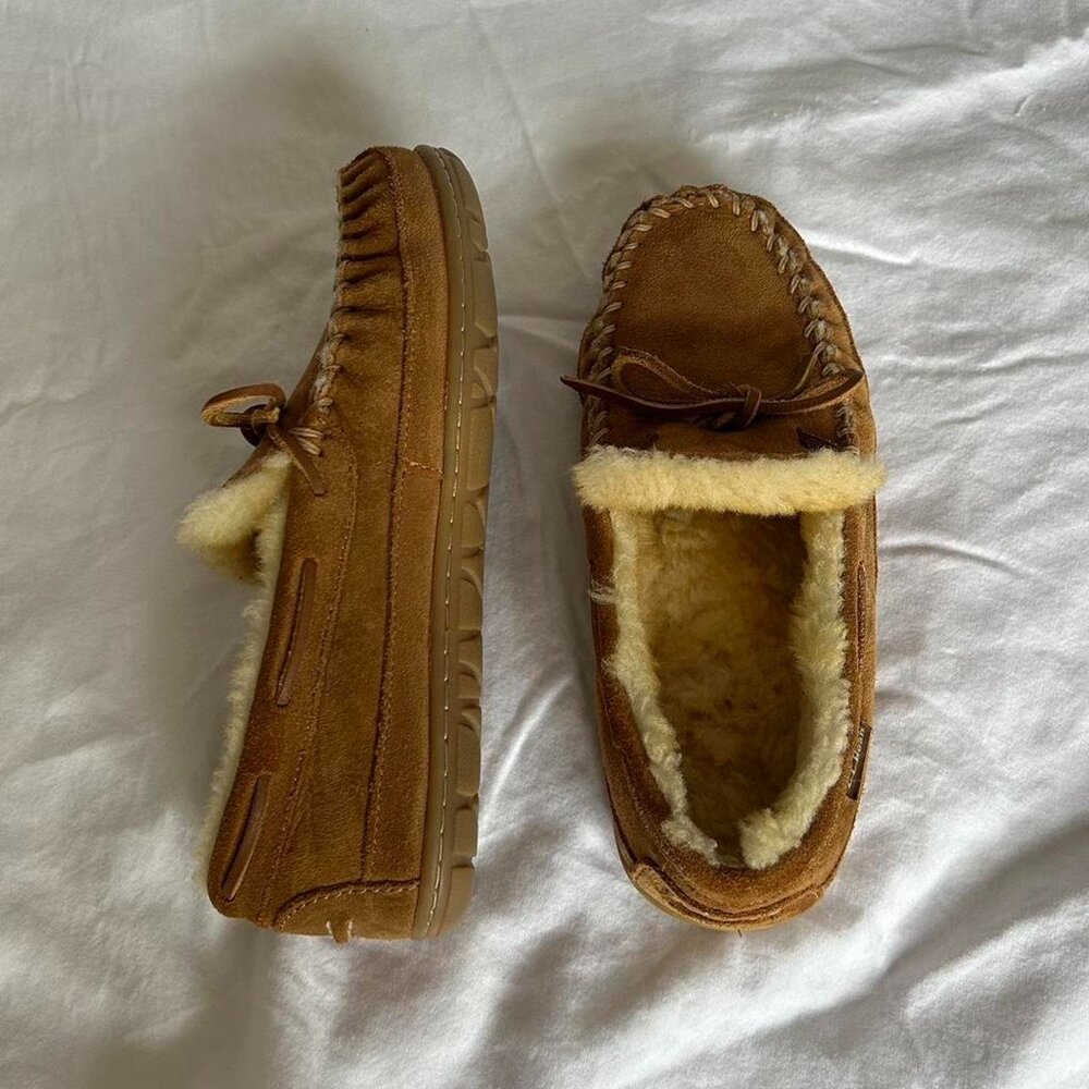 Ll bean suede Sherpa lined moccasins